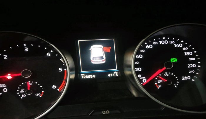 2018 Volkswagen TIGUAN HIGHLINE TDI AT, Diesel, Automatic, 1,28,654 km, interior