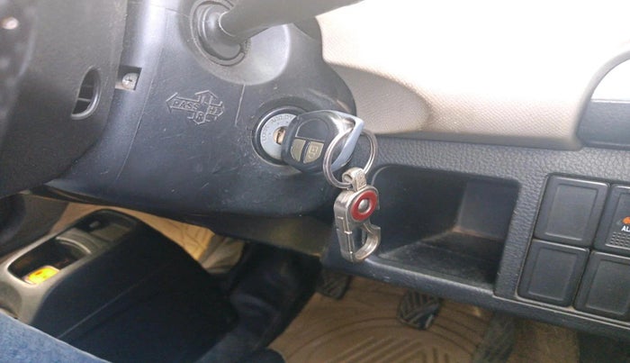 2013 Maruti Wagon R 1.0 VXI, Petrol, Manual, 91,508 km, interior