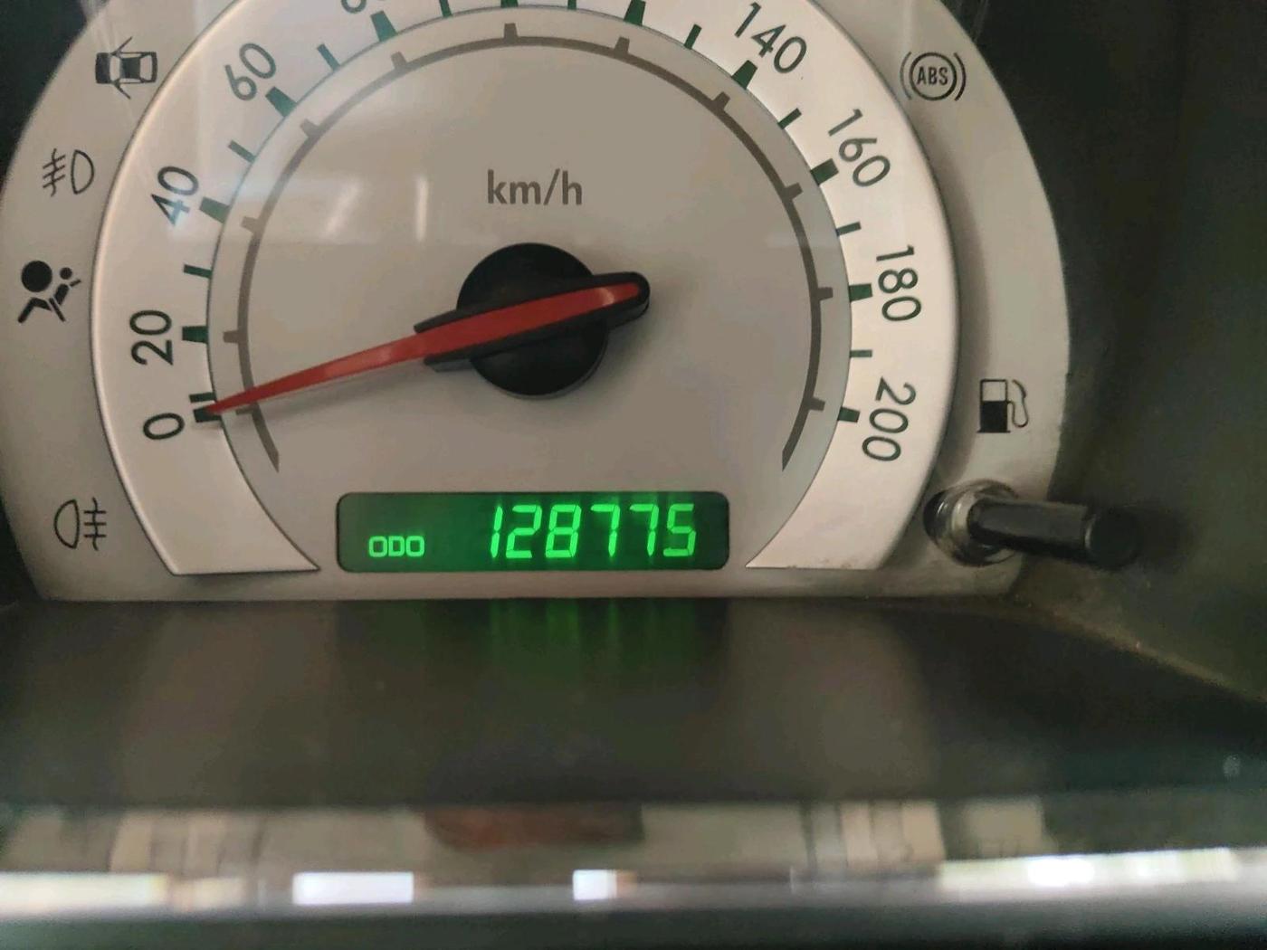 2011 Chevrolet Aveo LS 1.4, CNG, Manual, 1,28,775 km, interior