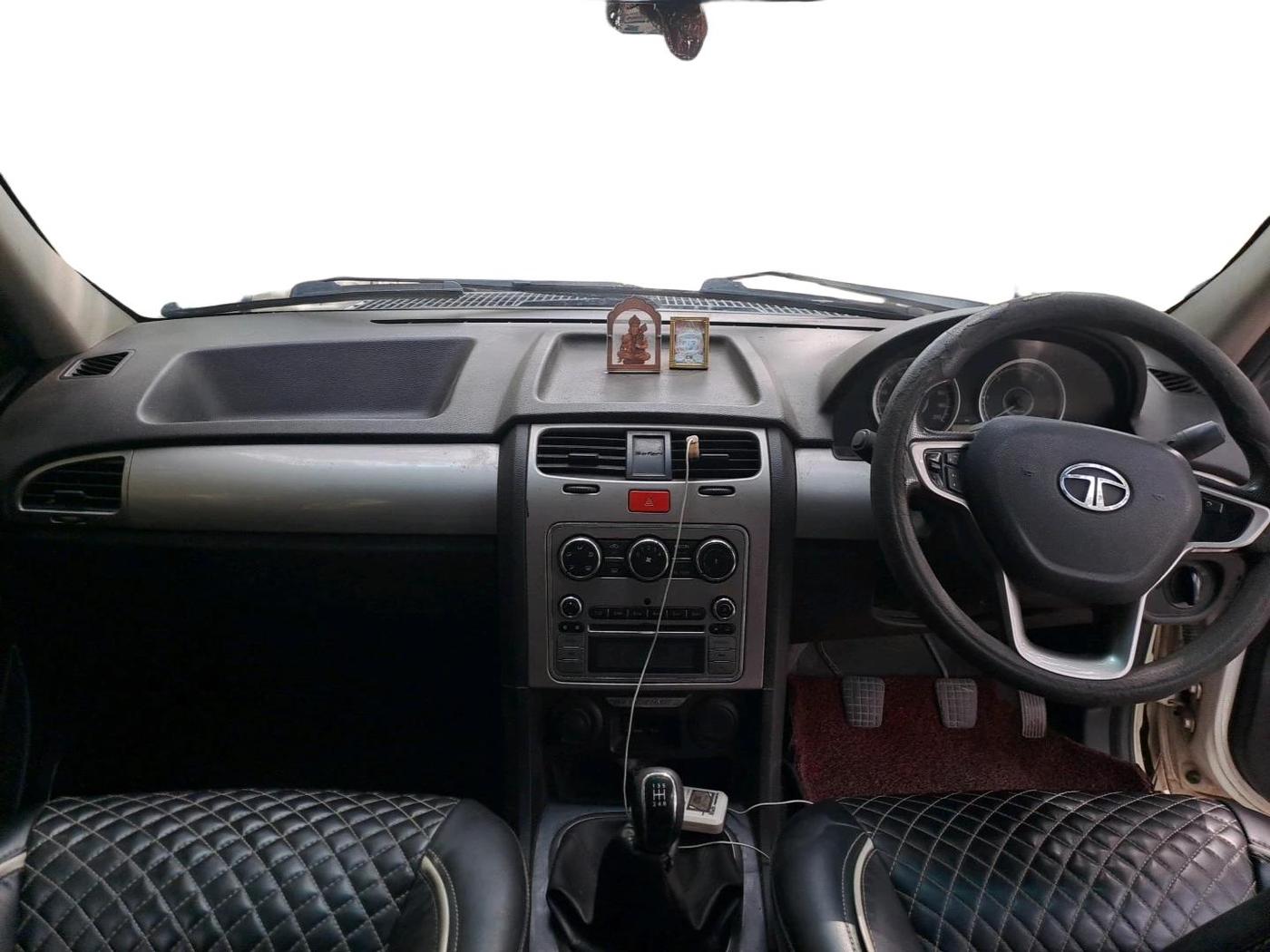 2018 Tata Safari Storme 2.2 EX 4X2, Diesel, Manual, 96,641 km, interior