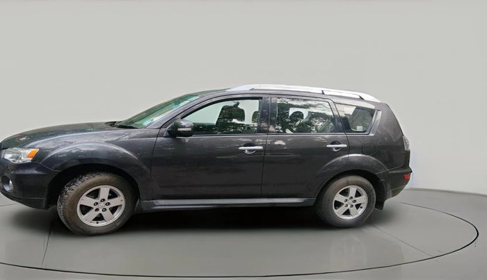 2011 Mitsubishi Outlander 2.4 MIVEC, Petrol, Automatic, 42,609 km, exterior