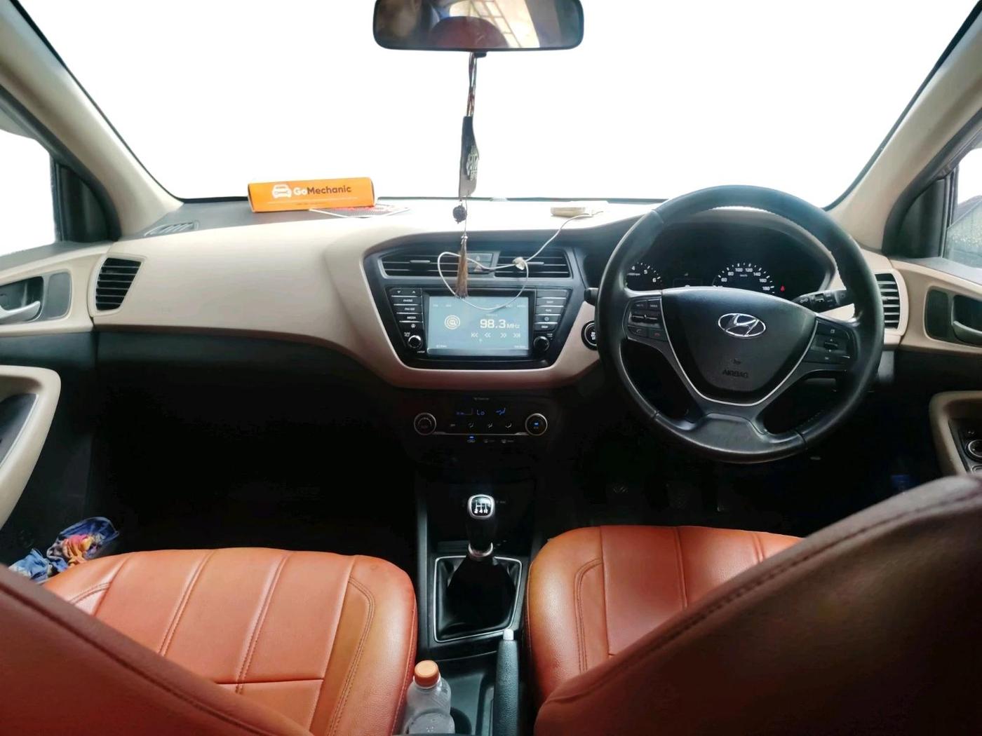 2016 Hyundai Elite i20 ASTA 1.2 (O), CNG, Manual, 61,881 km, interior