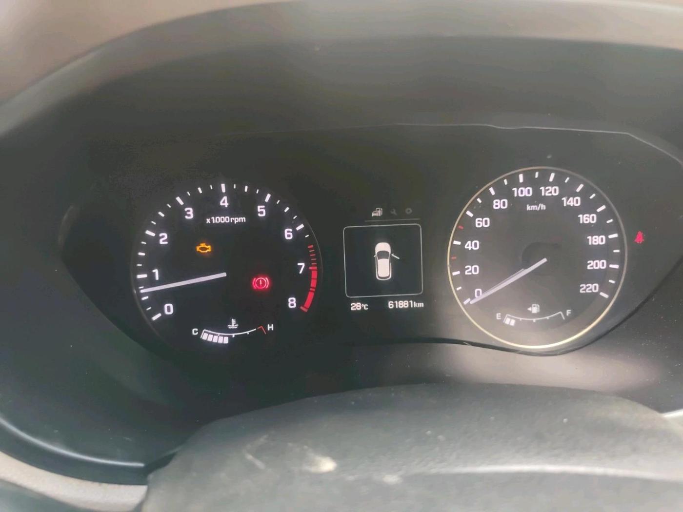 2016 Hyundai Elite i20 ASTA 1.2 (O), CNG, Manual, 61,881 km, interior