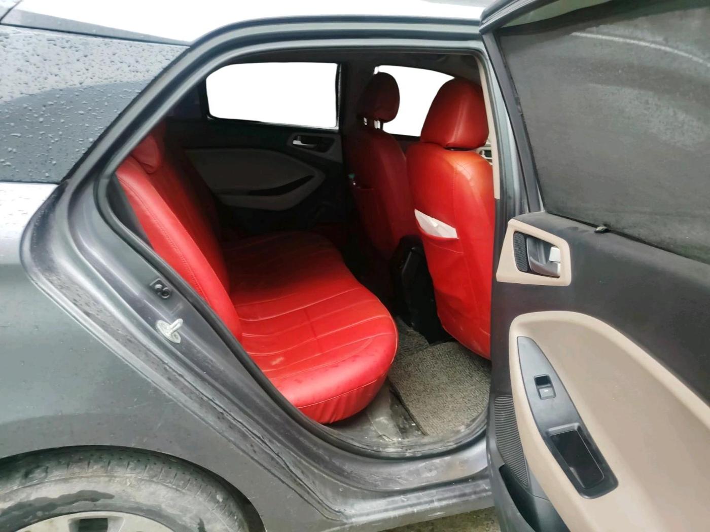 2016 Hyundai Elite i20 ASTA 1.2 (O), CNG, Manual, 61,881 km, interior