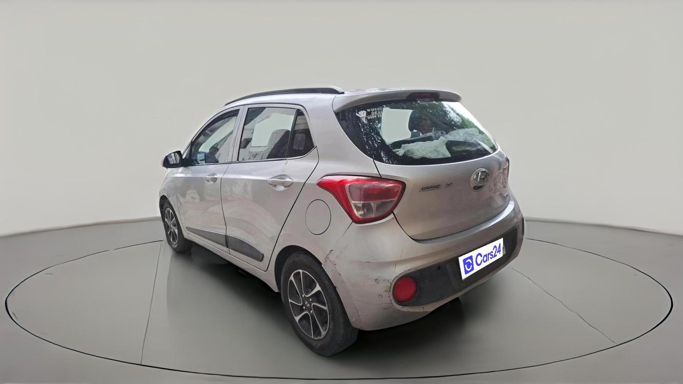 2017 Hyundai Grand i10 SPORTZ (O) AT 1.2 KAPPA VTVT, CNG, Automatic, 1,17,642 km, exterior