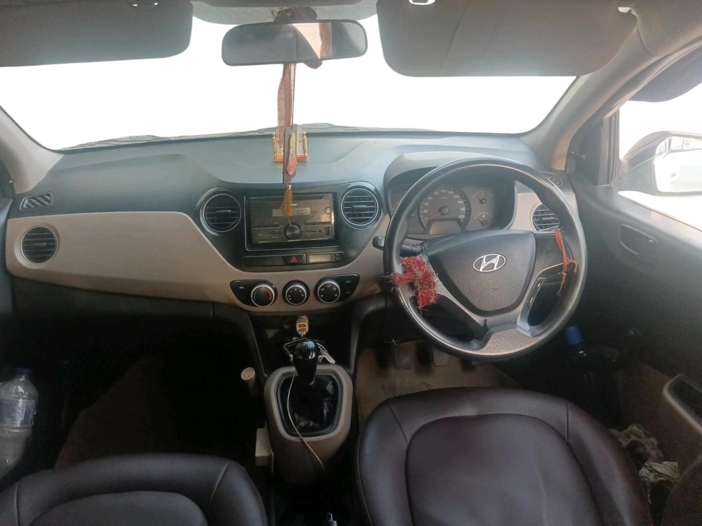 2016 Hyundai XCENT PRIME T CRDI, Diesel, Manual, 1,21,524 km, interior