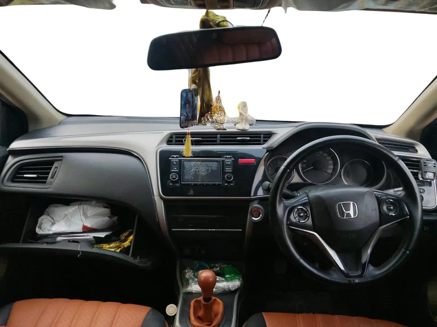 2016 Honda City 1.5L I-DTEC VX, Diesel, Manual, 1,27,029 km, interior