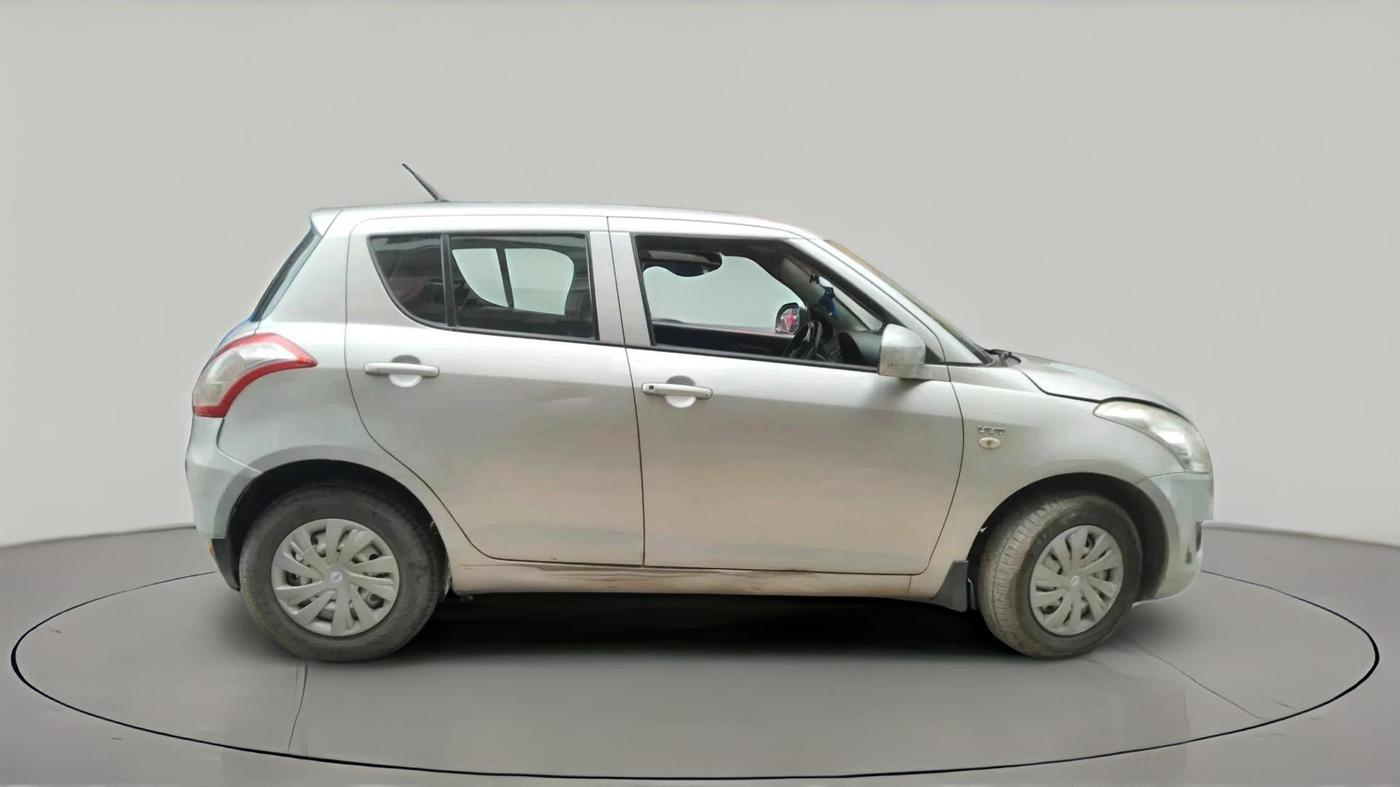 2011 Maruti Swift LXI, CNG, Manual, 82,660 km, exterior