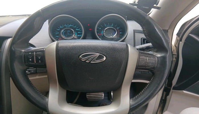 2017 Mahindra XUV500 W10 AT, Diesel, Automatic, 1,17,312 km, interior