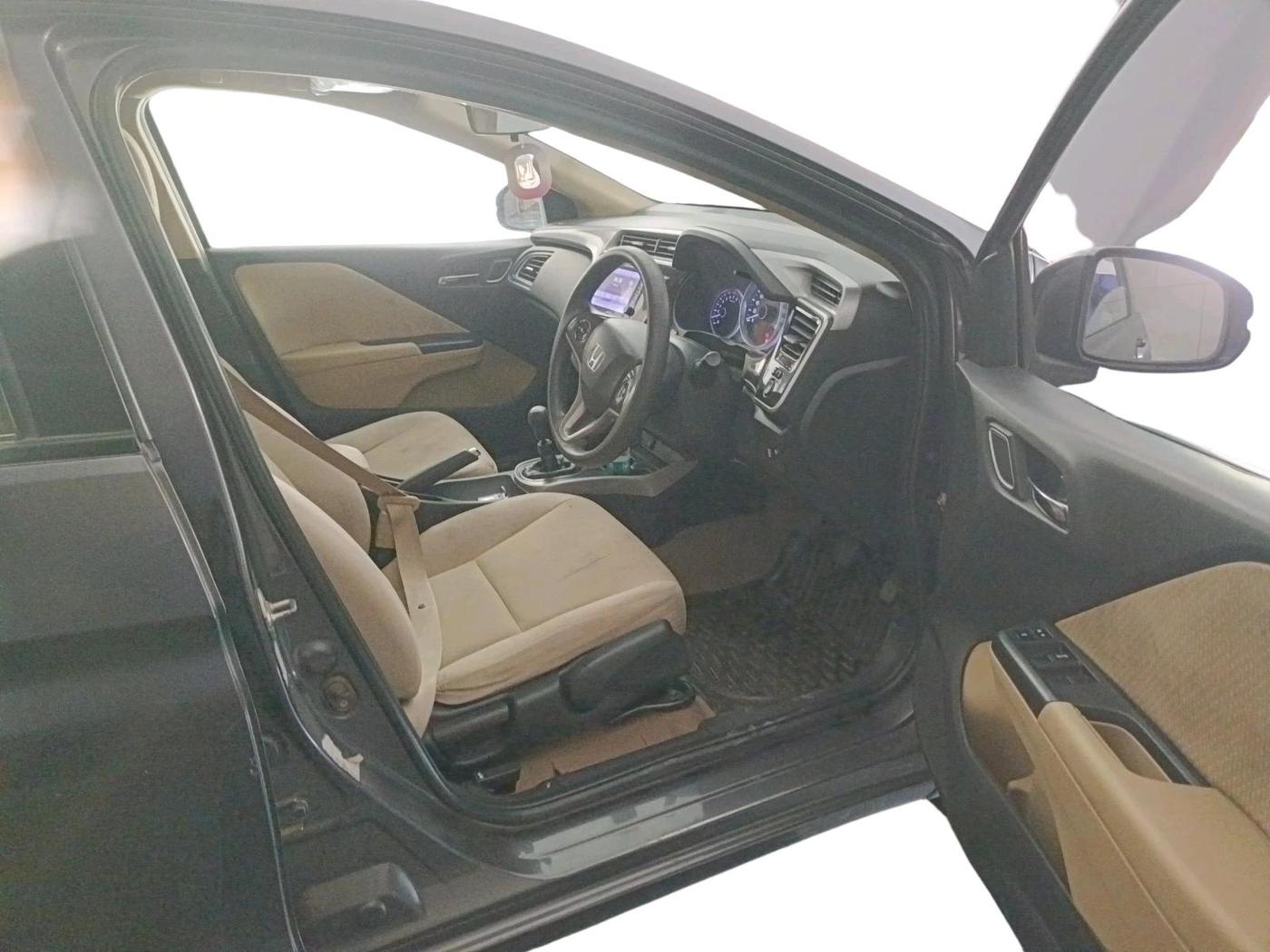 2017 Honda City 1.5L I-VTEC V MT, Petrol, Manual, 68,928 km, interior