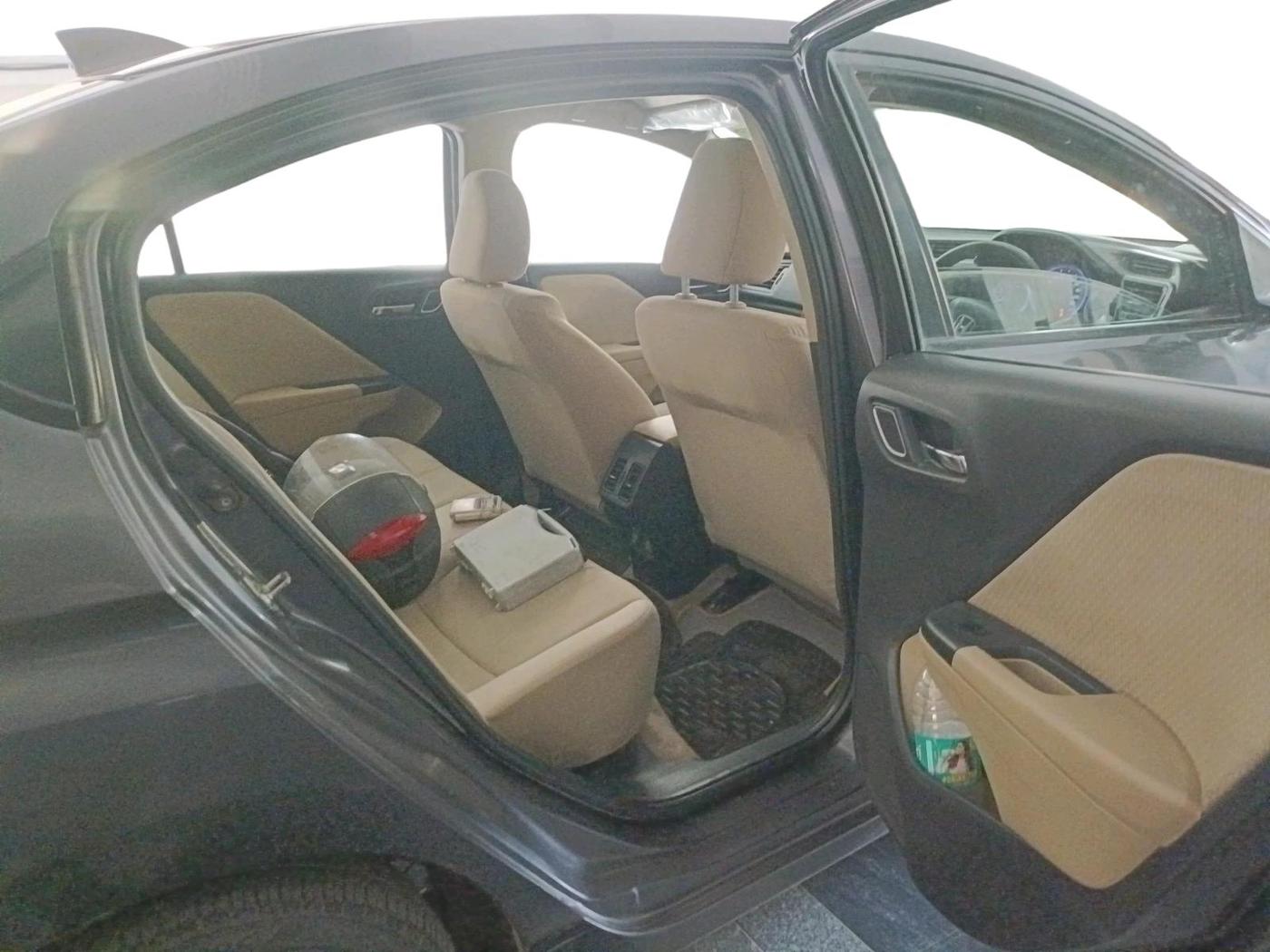 2017 Honda City 1.5L I-VTEC V MT, Petrol, Manual, 68,928 km, interior