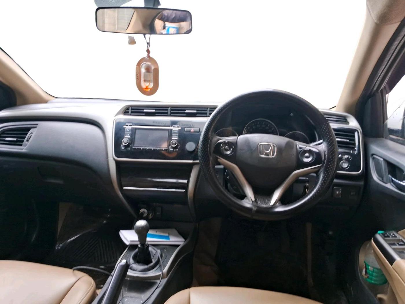 2016 Honda City 1.5L I-VTEC V MT, CNG, Manual, 1,26,033 km, interior