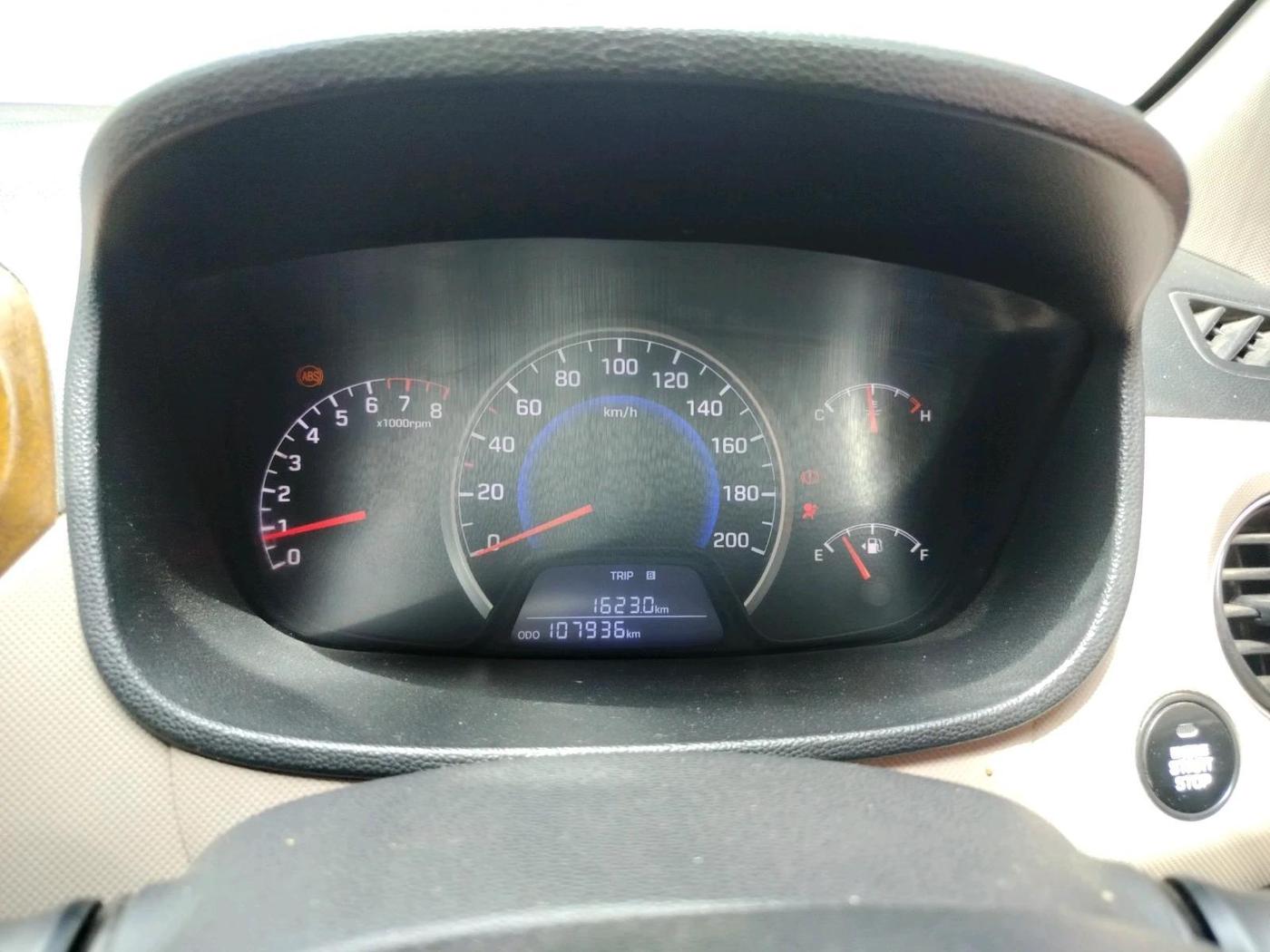 2014 Hyundai Grand i10 ASTA (O) 1.2 KAPPA VTVT, Petrol, Manual, 1,07,936 km, interior