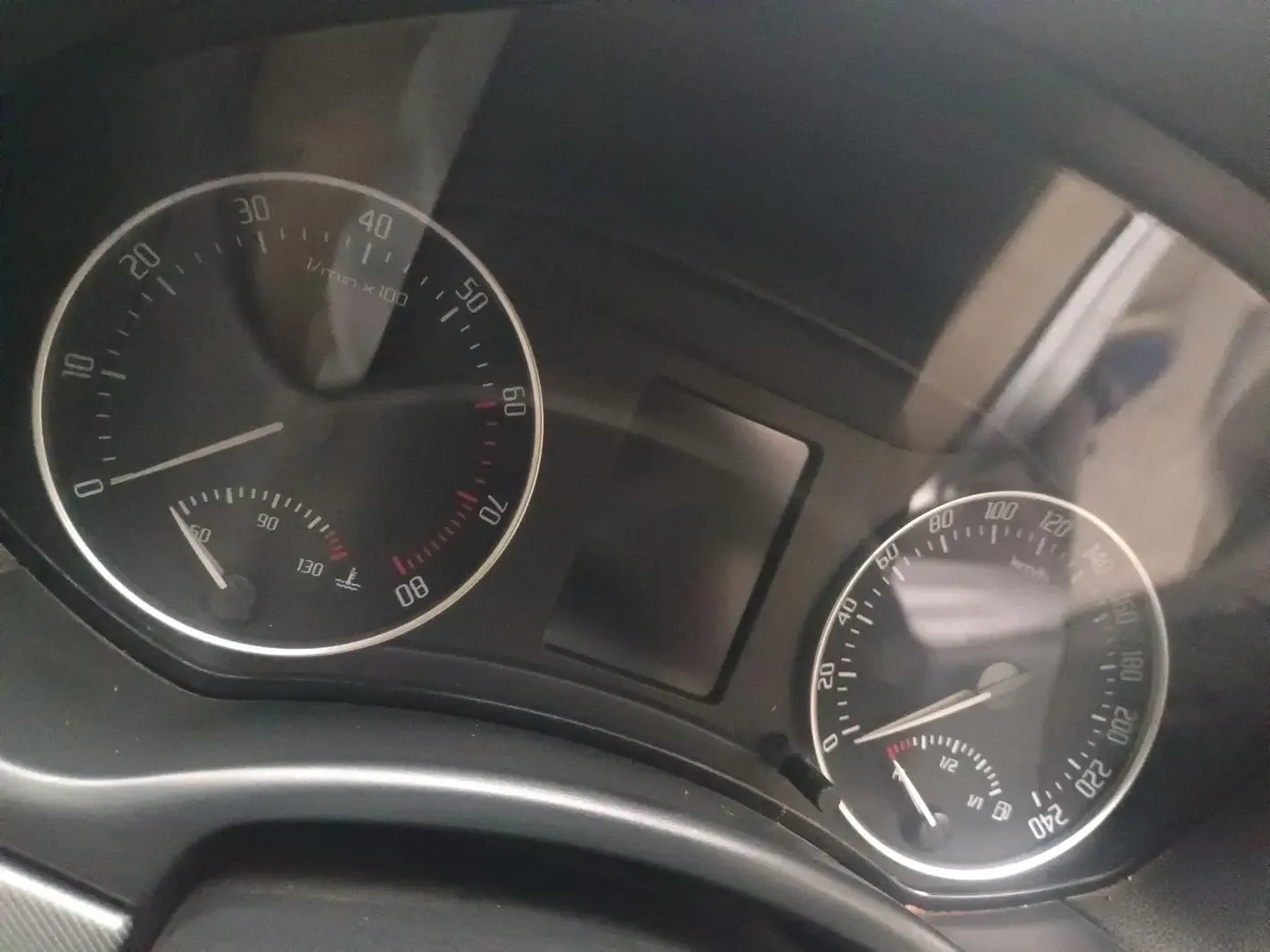 2011 Skoda Laura ACTIVE 1.8 TSI, Petrol, Manual, 48,887 km, interior