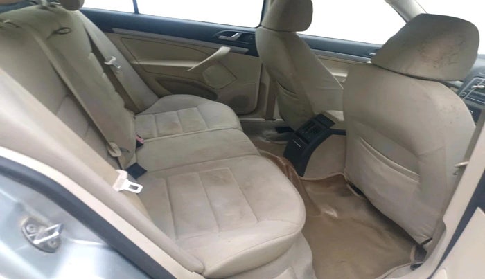 2011 Skoda Laura ACTIVE 1.8 TSI, Petrol, Manual, 48,887 km, interior