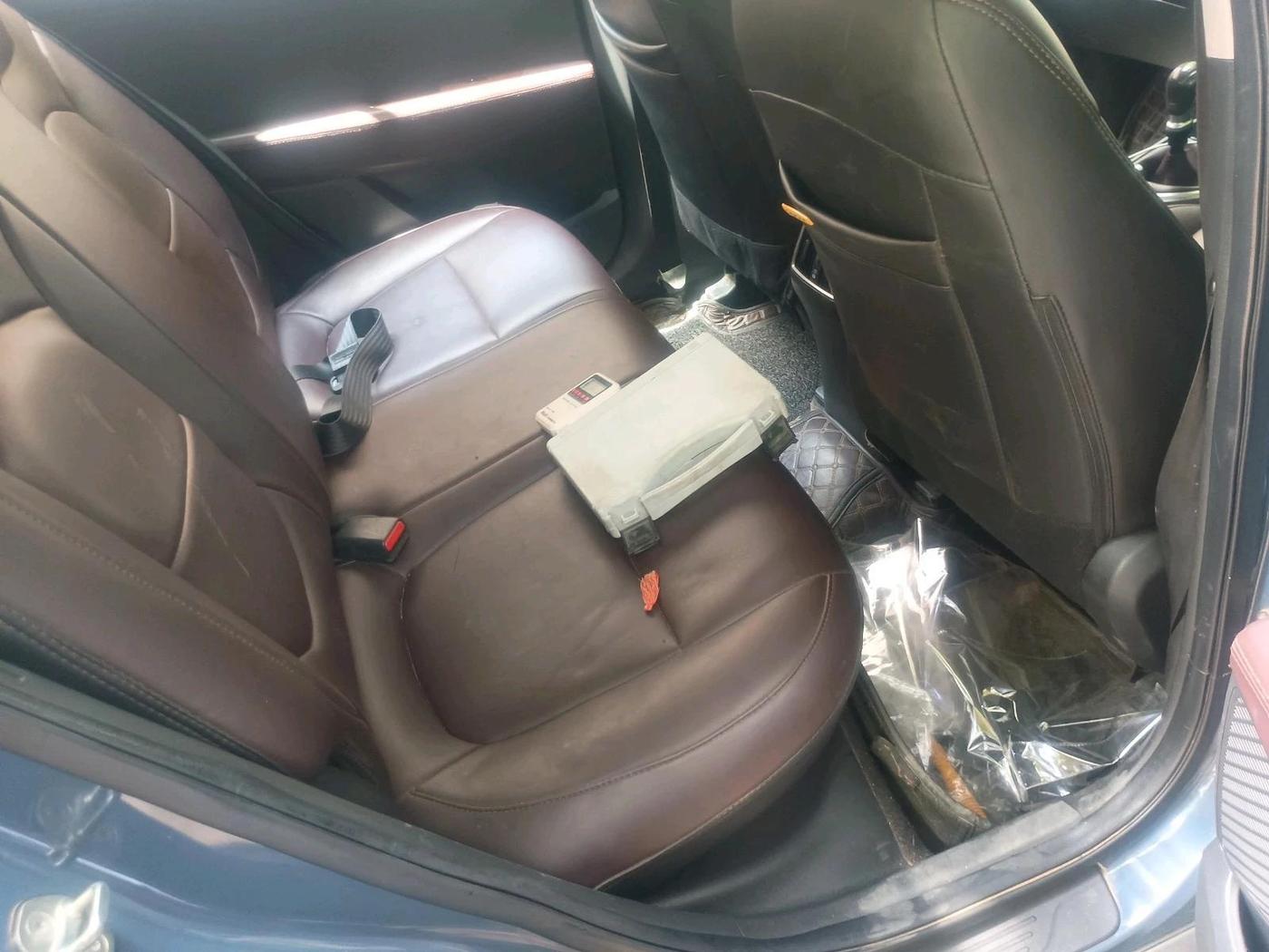 2018 Hyundai Creta E PLUS 1.6 PETROL, CNG, Manual, 1,17,138 km, interior