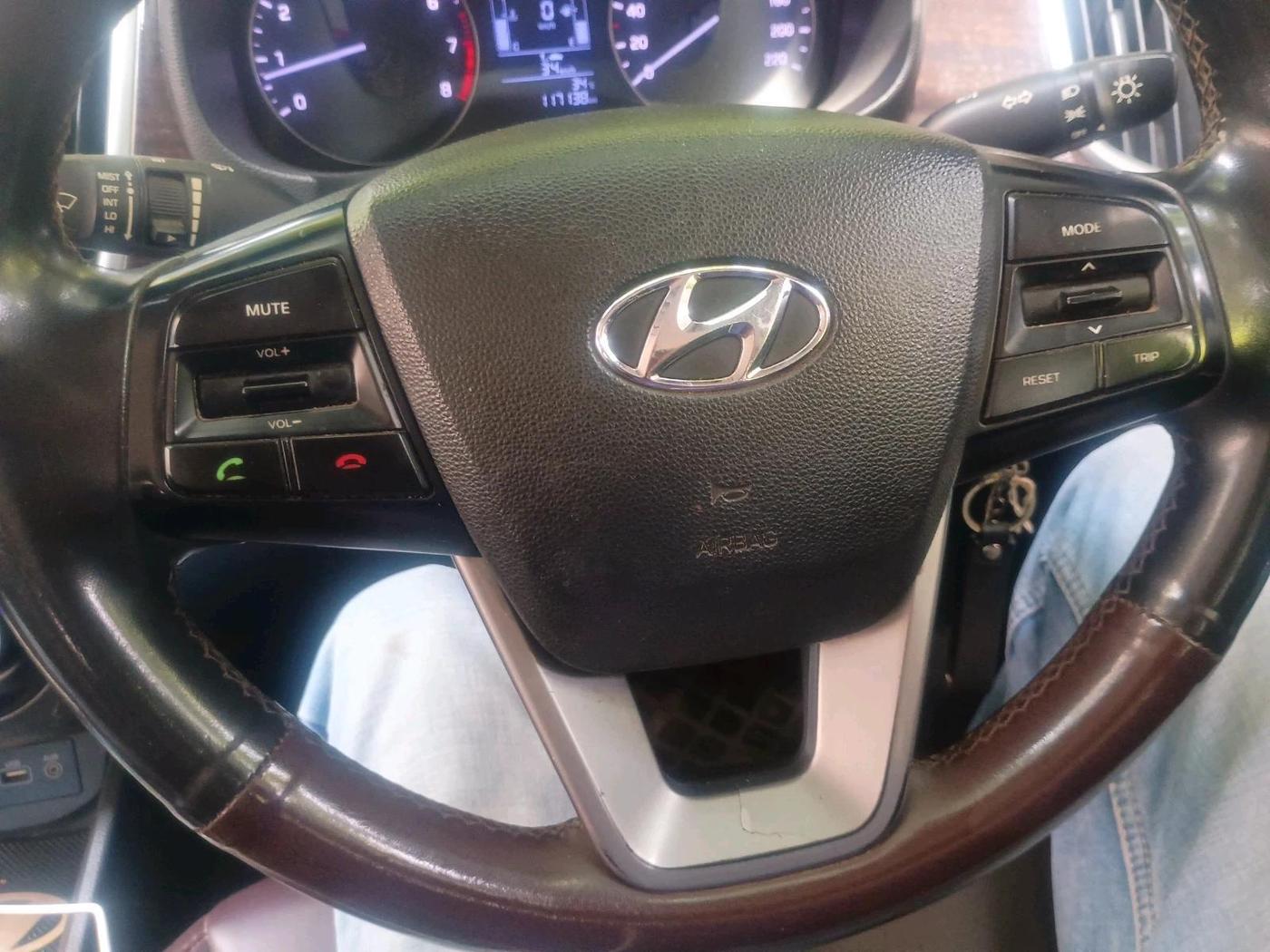 2018 Hyundai Creta E PLUS 1.6 PETROL, CNG, Manual, 1,17,138 km, interior