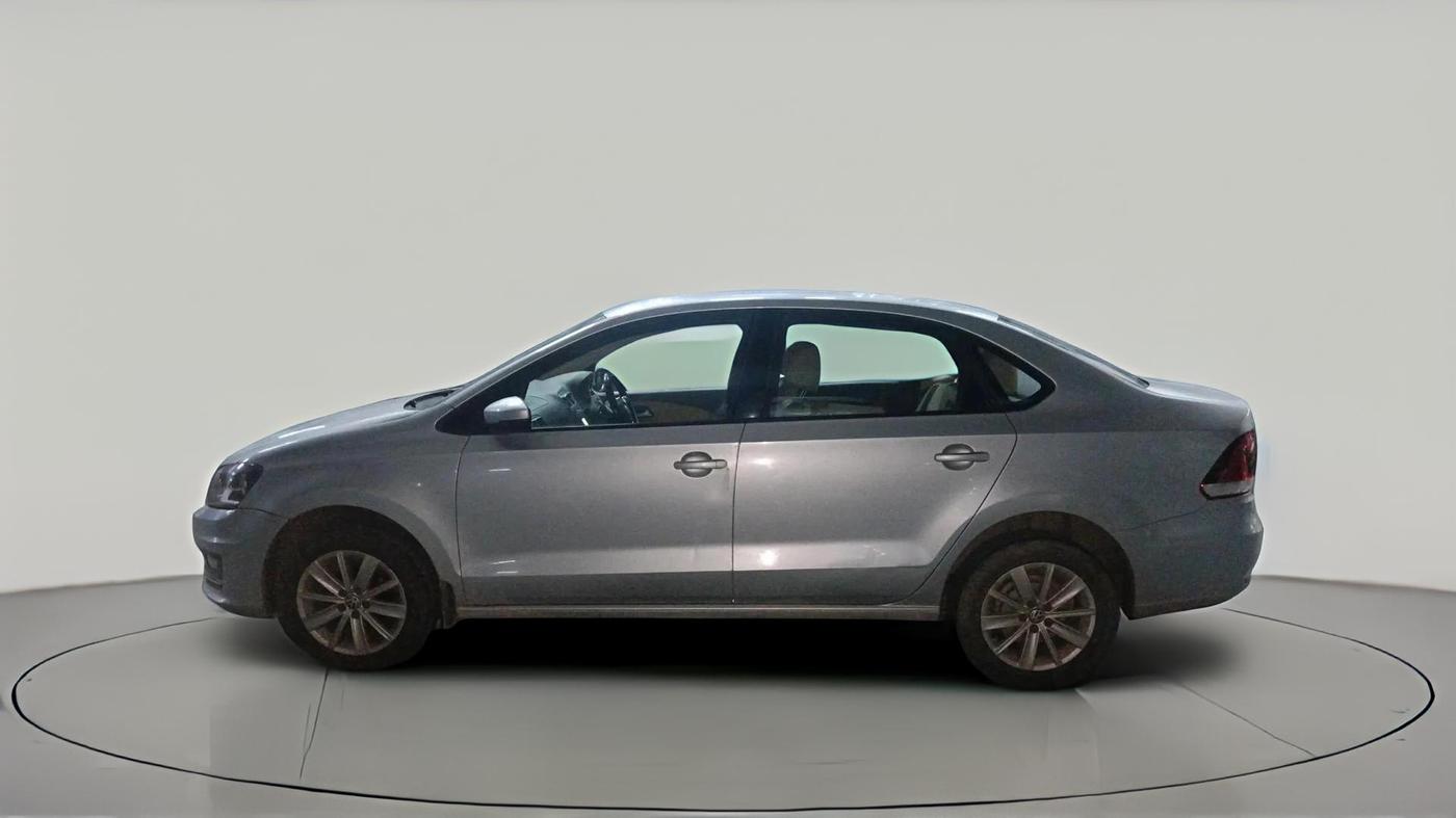 2015 Volkswagen Vento HIGHLINE 1.6 MPI, Petrol, Manual, 1,16,322 km, exterior