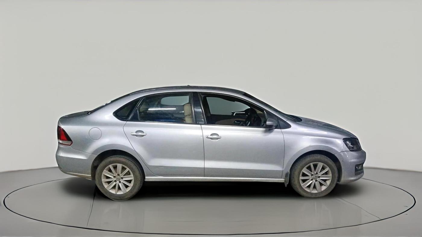 2015 Volkswagen Vento HIGHLINE 1.6 MPI, Petrol, Manual, 1,16,322 km, exterior