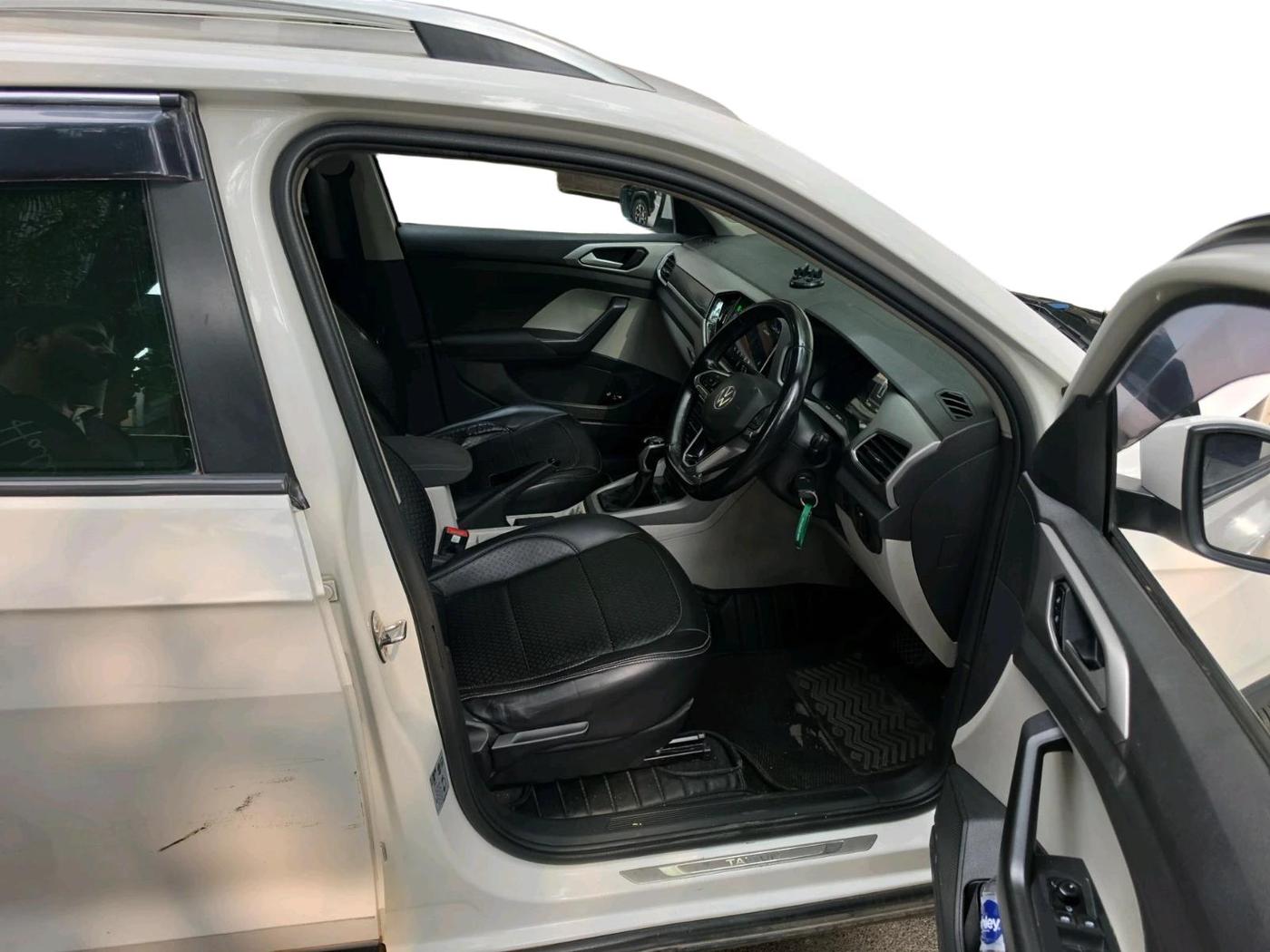 2021 Volkswagen TAIGUN HIGHLINE 1.0 TSI AT, Petrol, Automatic, 1,13,546 km, interior