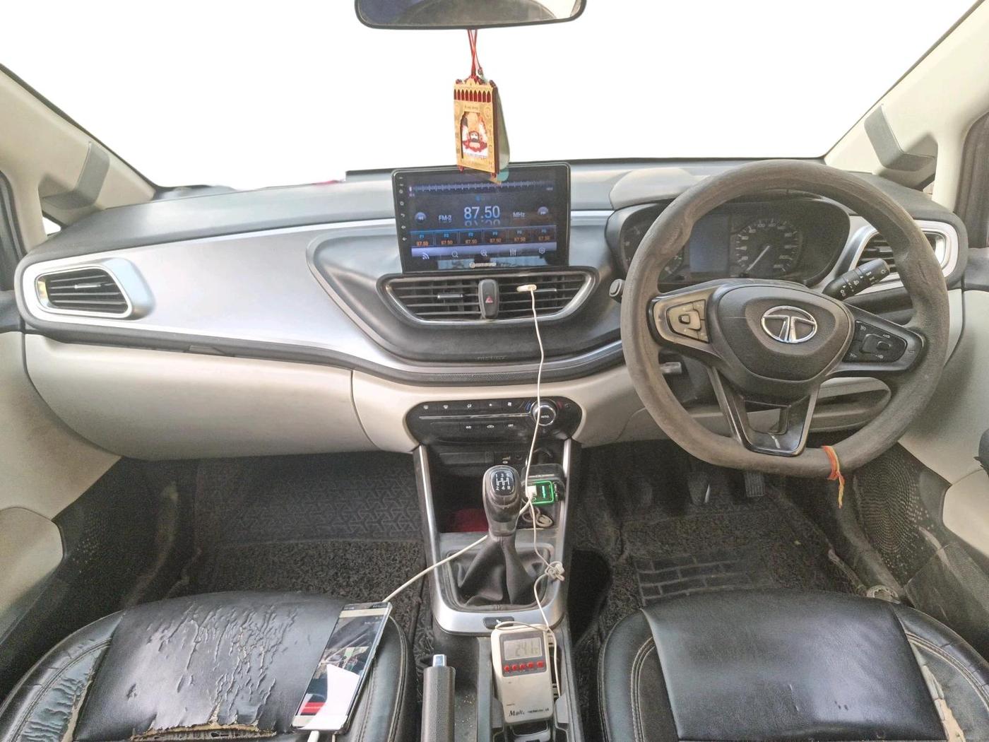2021 Tata ALTROZ XZ PETROL, Petrol, Manual, 1,00,068 km, interior