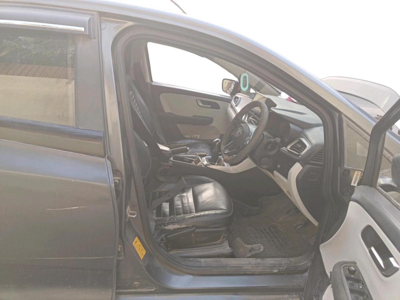 2021 Tata ALTROZ XZ PETROL, Petrol, Manual, 1,00,068 km, interior