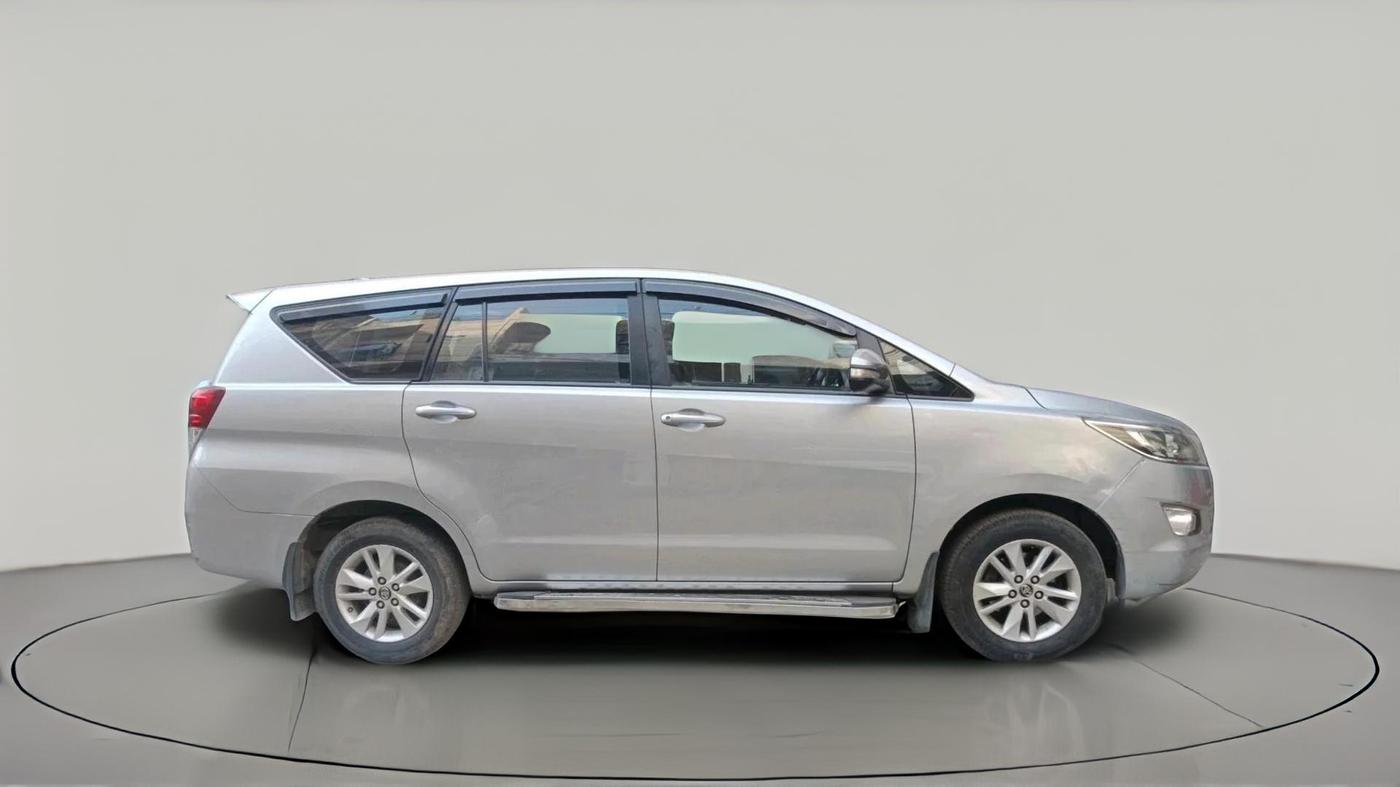 2016 Toyota Innova Crysta 2.7 GX AT 7 STR, CNG, Automatic, 1,11,731 km, exterior