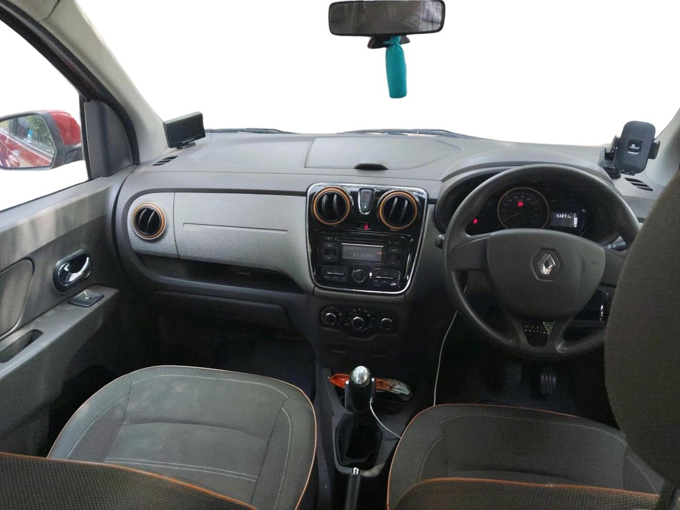 2016 Renault Lodgy 85 PS RXL WORLD EDITION 8 STR, Diesel, Manual, 53,371 km, interior