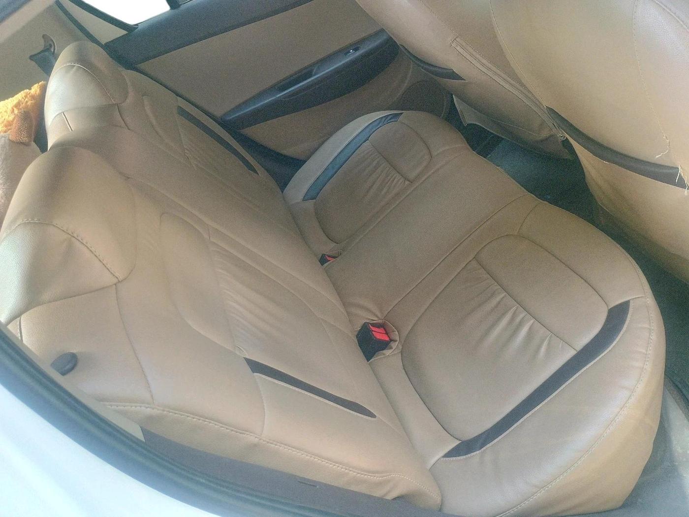 2011 Hyundai i20 MAGNA (O) 1.2, Petrol, Manual, 35,633 km, interior
