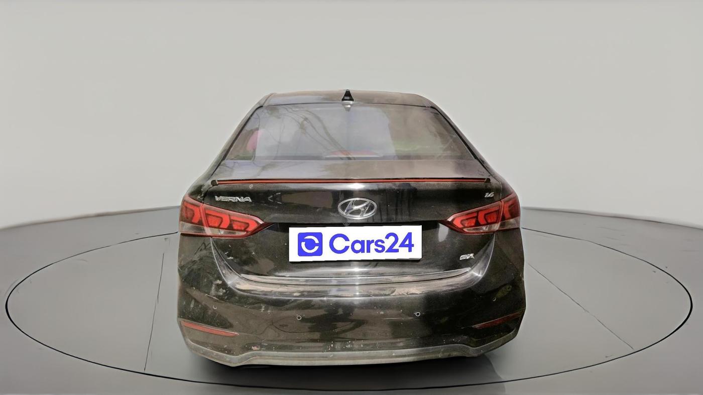 2018 Hyundai Verna 1.6 VTVT SX O, Petrol, Manual, 1,24,826 km, exterior