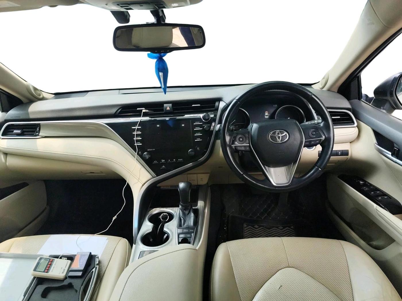 2021 Toyota Camry HYBRID, Hybrid, Automatic, 71,274 km, interior