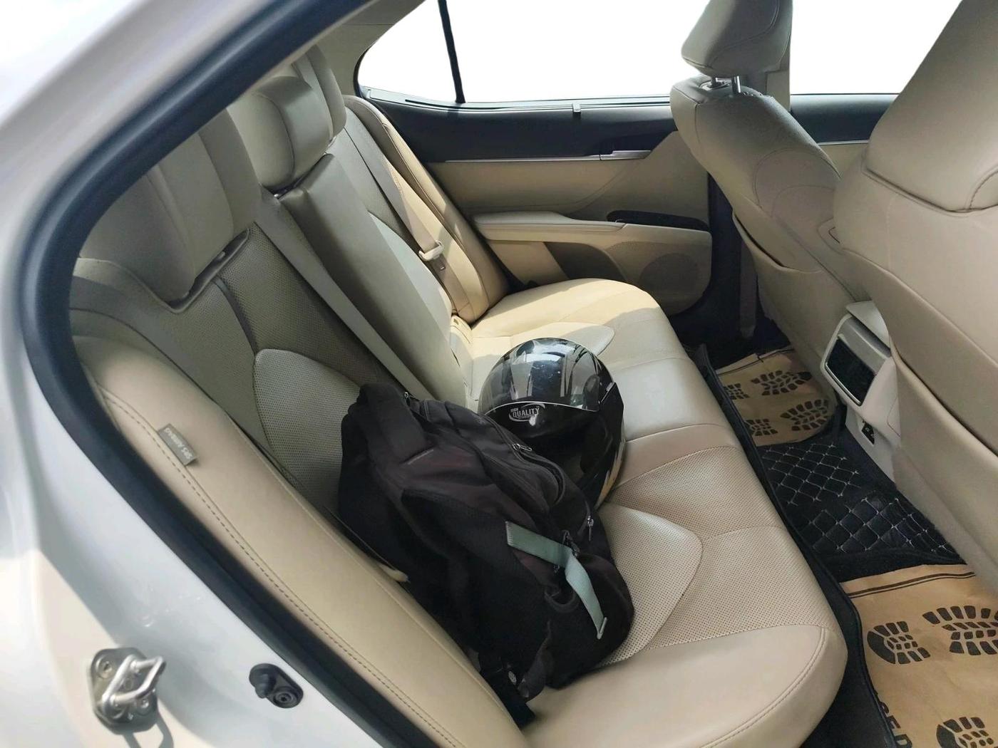 2021 Toyota Camry HYBRID, Hybrid, Automatic, 71,274 km, interior