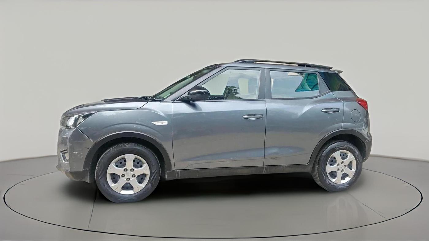 2021 Mahindra XUV300 W6 1.5 Diesel, Diesel, Manual, 49,708 km, exterior