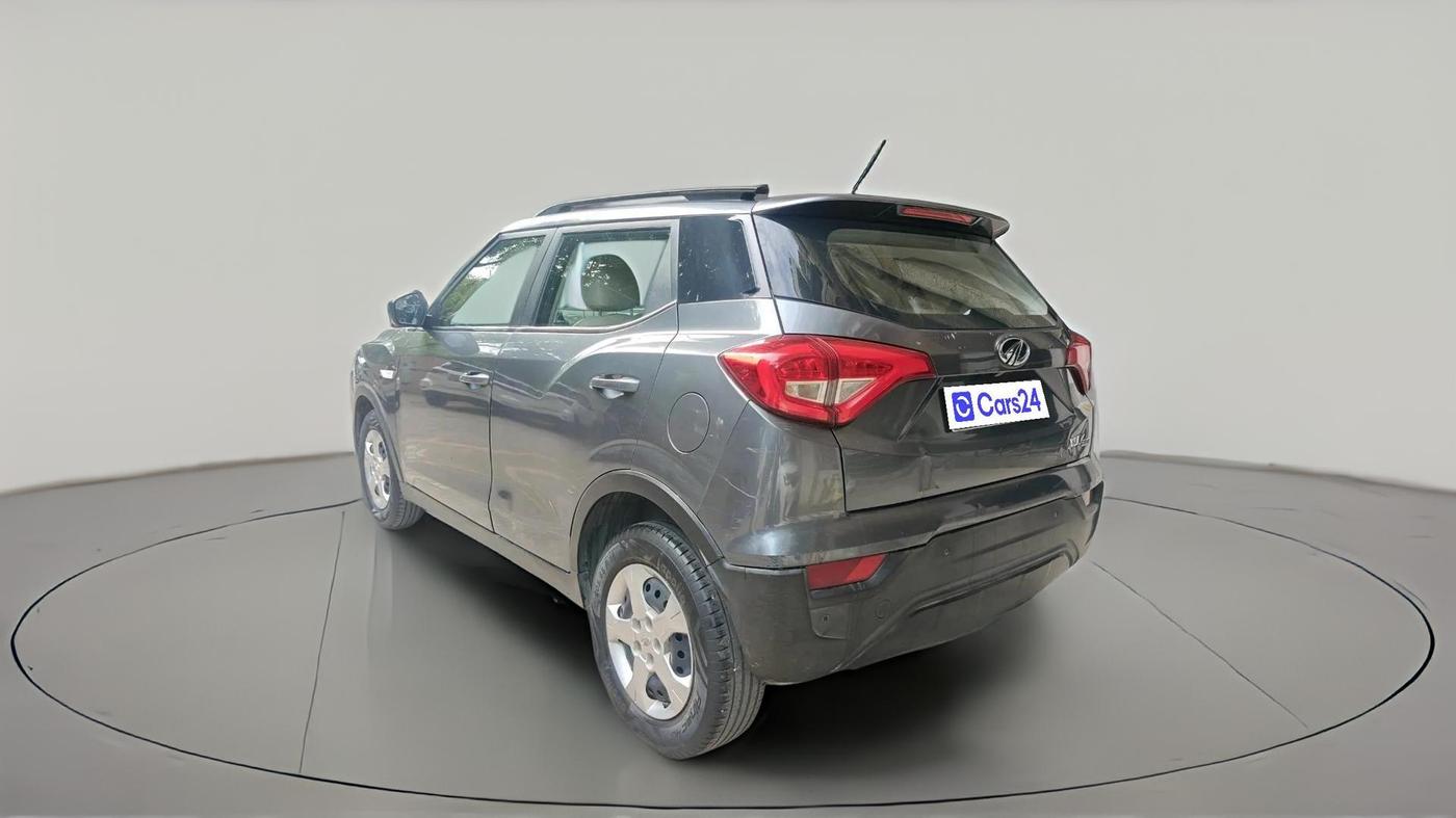 2021 Mahindra XUV300 W6 1.5 Diesel, Diesel, Manual, 49,708 km, exterior