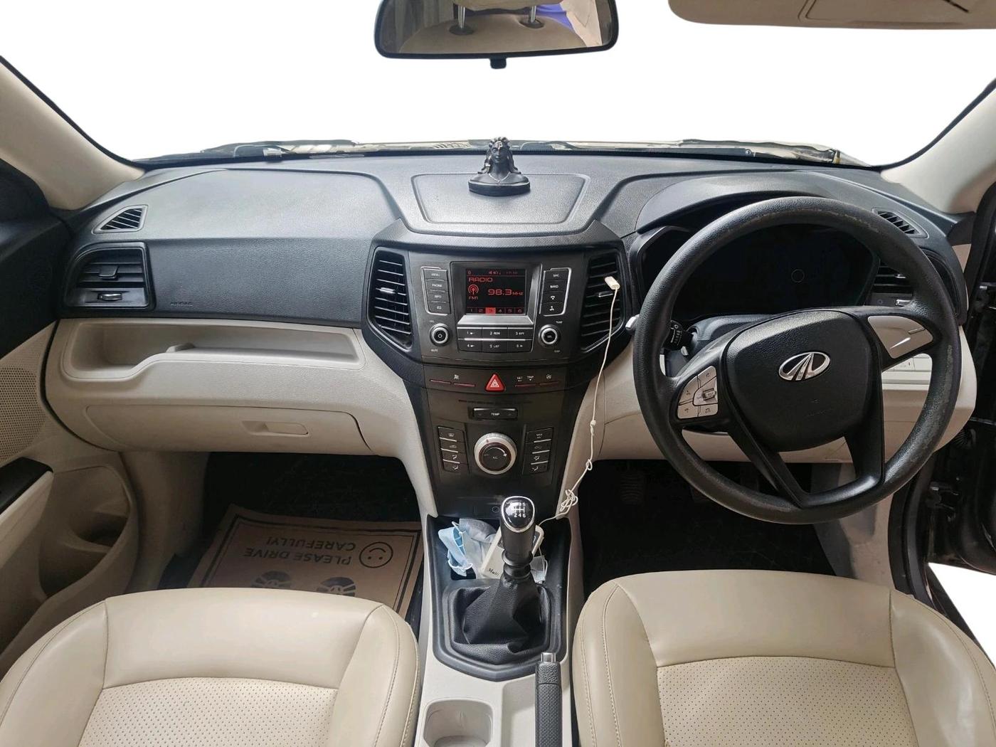 2021 Mahindra XUV300 W6 1.5 Diesel, Diesel, Manual, 49,708 km, interior