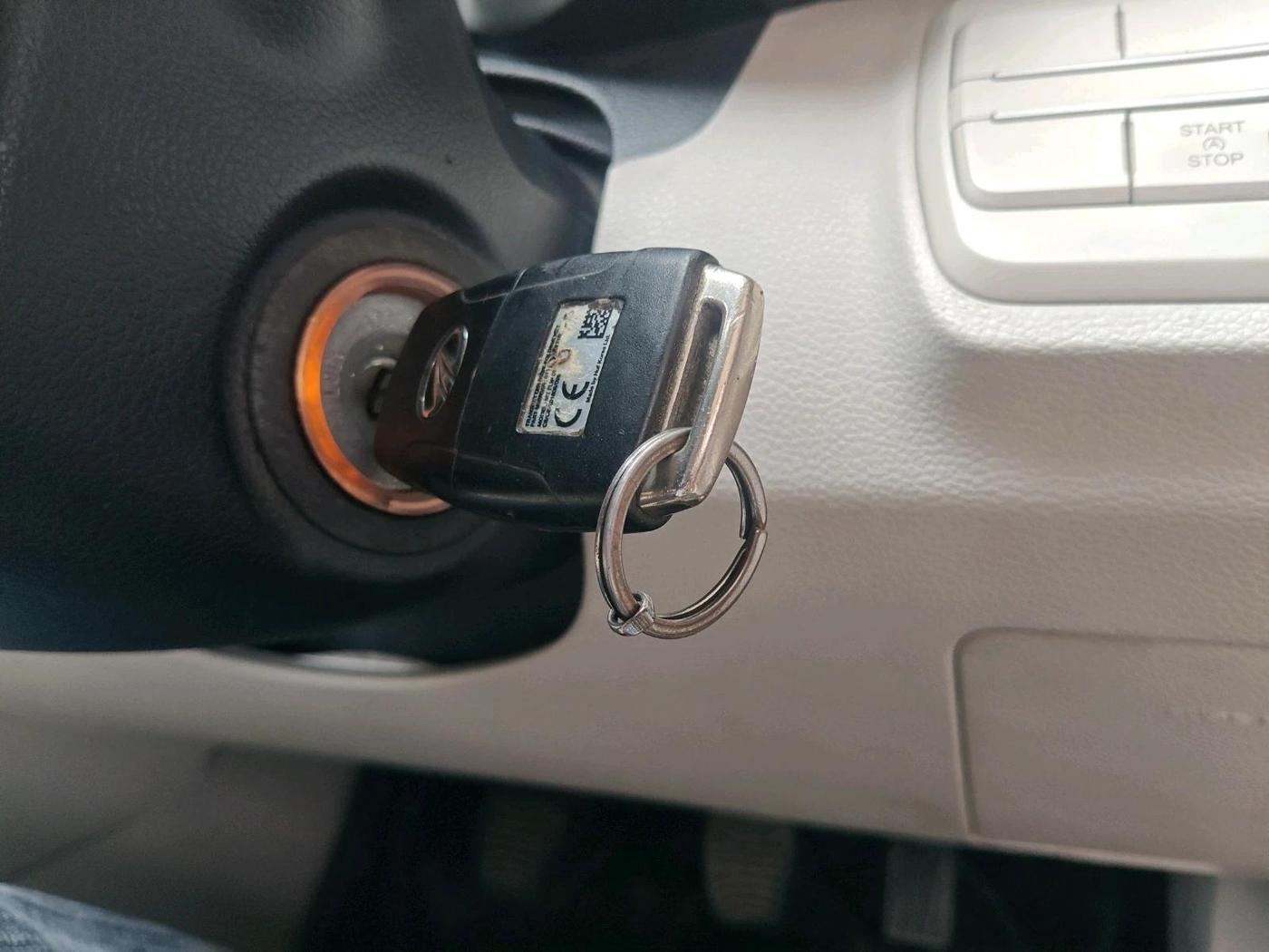 2021 Mahindra XUV300 W6 1.5 Diesel, Diesel, Manual, 49,708 km, interior