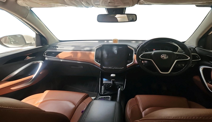 2022 MG HECTOR PLUS SHARP 1.5 PETROL TURBO HYBRID MT 6-STR, Petrol, Manual, 58,844 km, interior