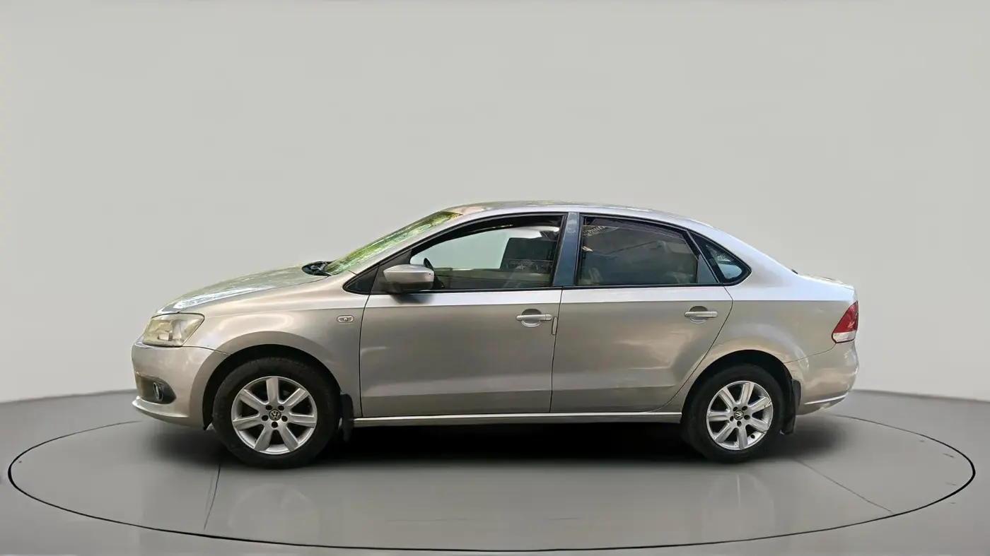 2011 Volkswagen Vento HIGHLINE 1.6 MPI, Petrol, Manual, 1,43,429 km, exterior
