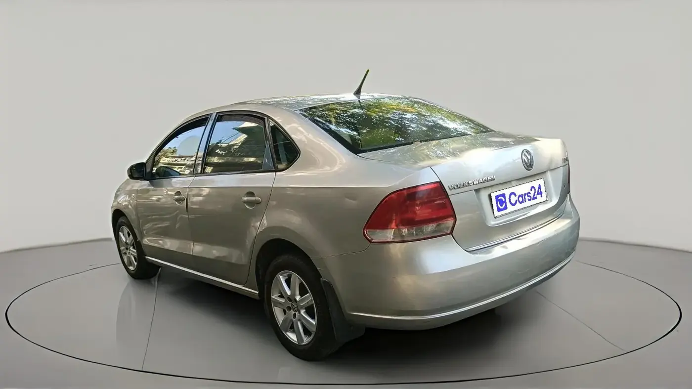 2011 Volkswagen Vento HIGHLINE 1.6 MPI, Petrol, Manual, 1,43,429 km, exterior