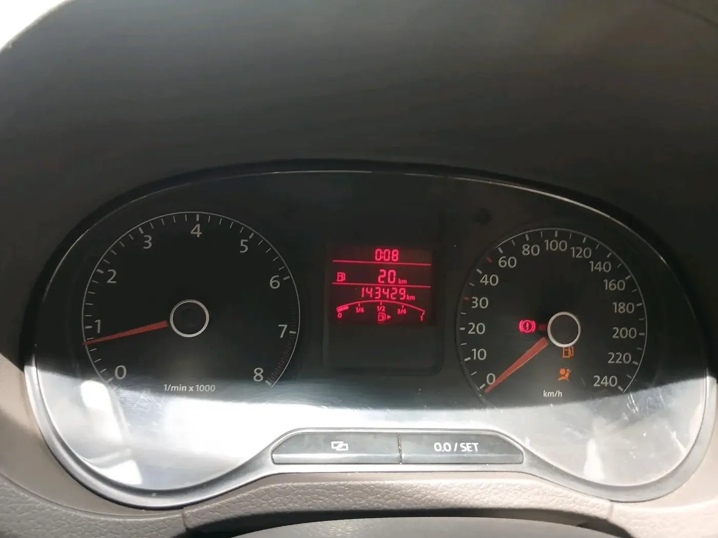 2011 Volkswagen Vento HIGHLINE 1.6 MPI, Petrol, Manual, 1,43,429 km, interior