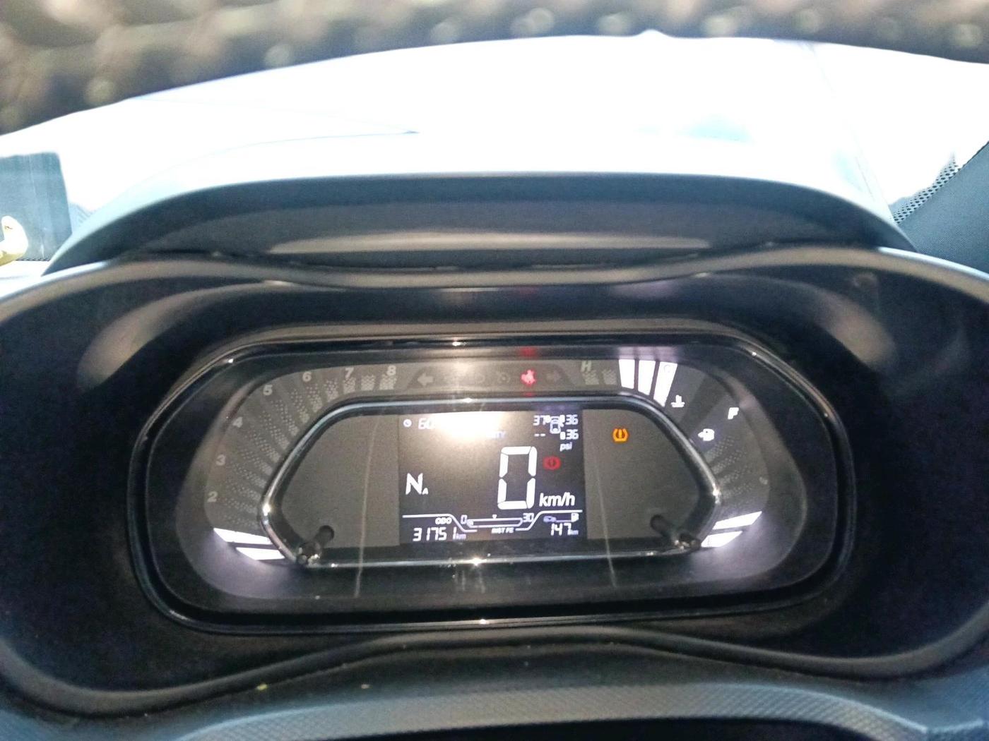 2022 Tata NEXON XZA PLUS (PREMIUM) PETROL DARK EDITION, Petrol, Automatic, 31,751 km, interior