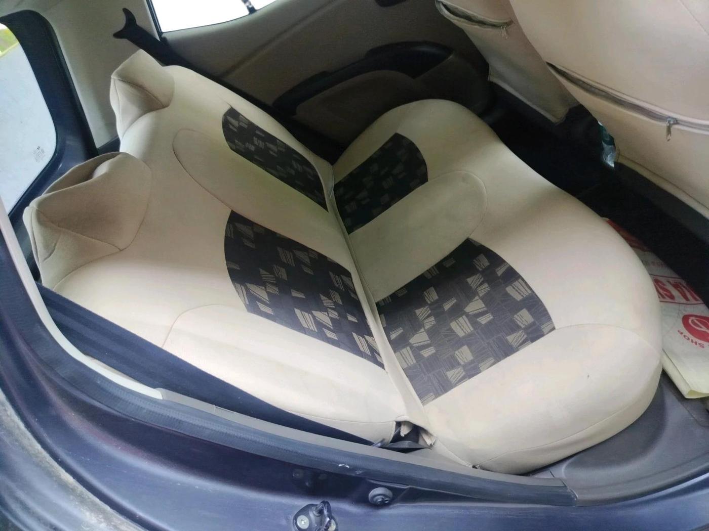 2014 Hyundai i10 MAGNA 1.1, Petrol, Manual, 63,443 km, interior