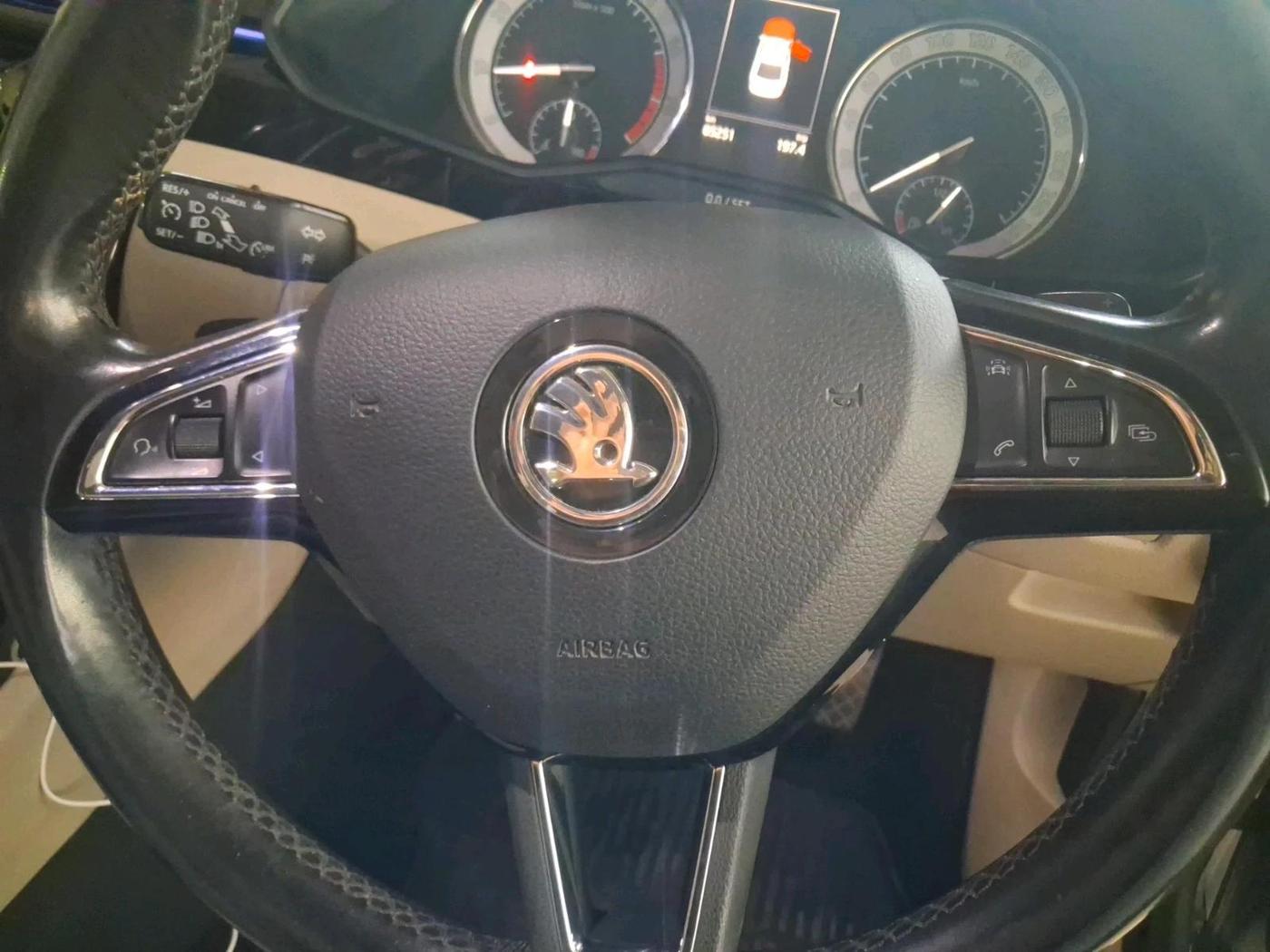 2016 Skoda Superb L&K 1.8 TSI AT, Petrol, Automatic, 65,500 km, interior