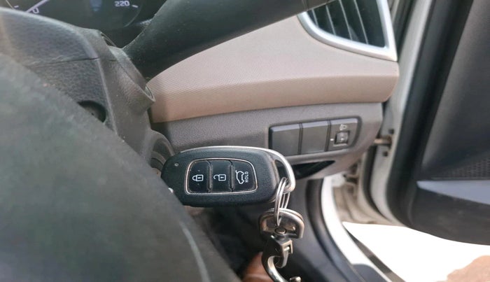 2018 Hyundai Creta E PLUS 1.4 DIESEL, Diesel, Manual, 1,37,339 km, interior