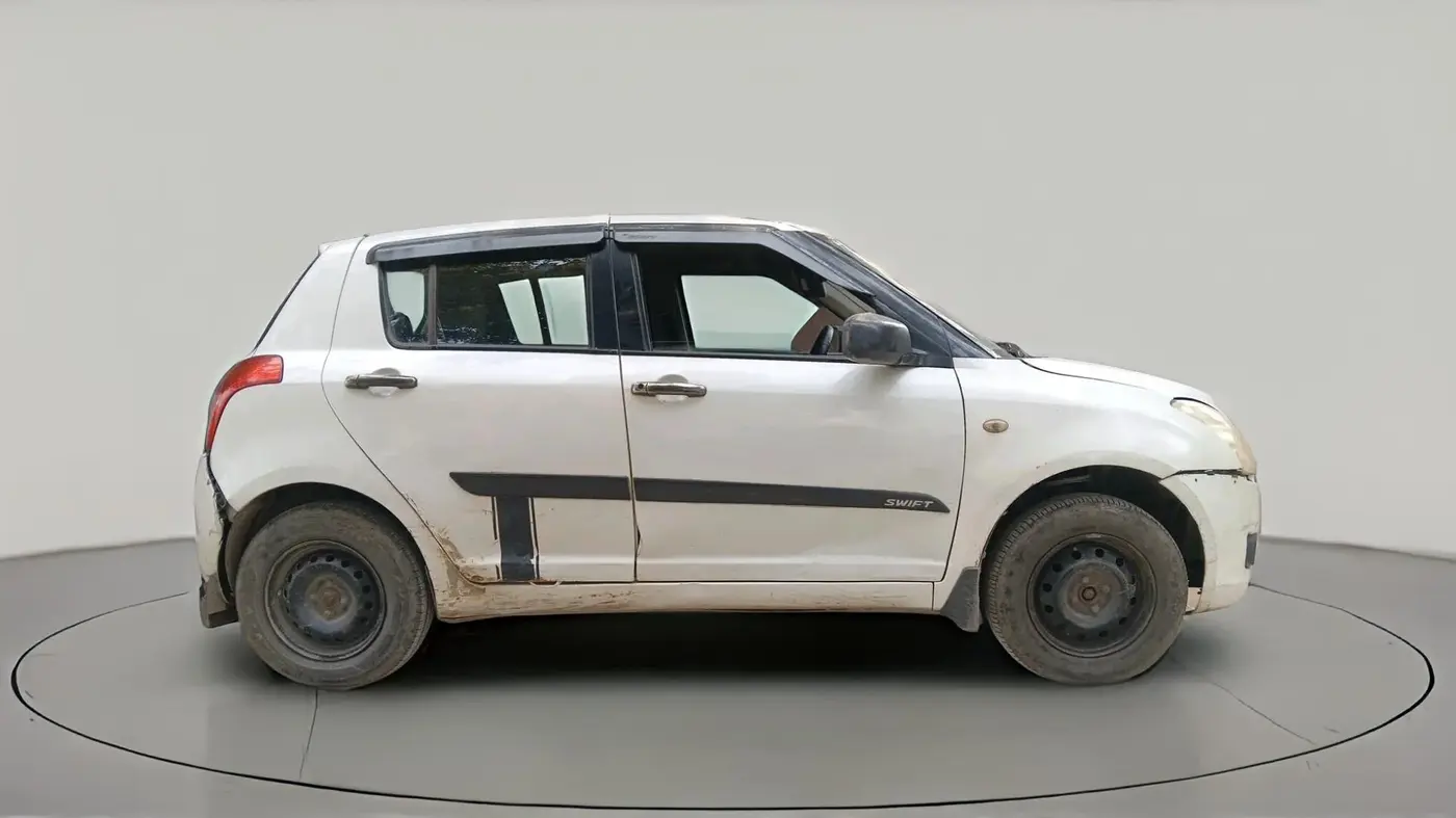 2011 Maruti Swift VXI, Petrol, Manual, 77,372 km, exterior