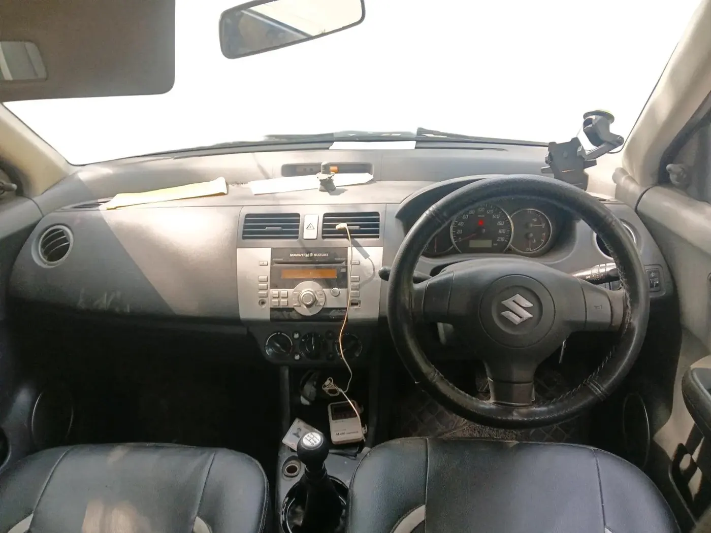 2011 Maruti Swift VXI, Petrol, Manual, 77,372 km, interior