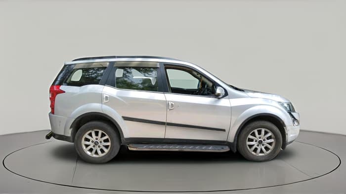 2016 Mahindra XUV500 W10 1.99, Diesel, Manual, 54,378 km, exterior