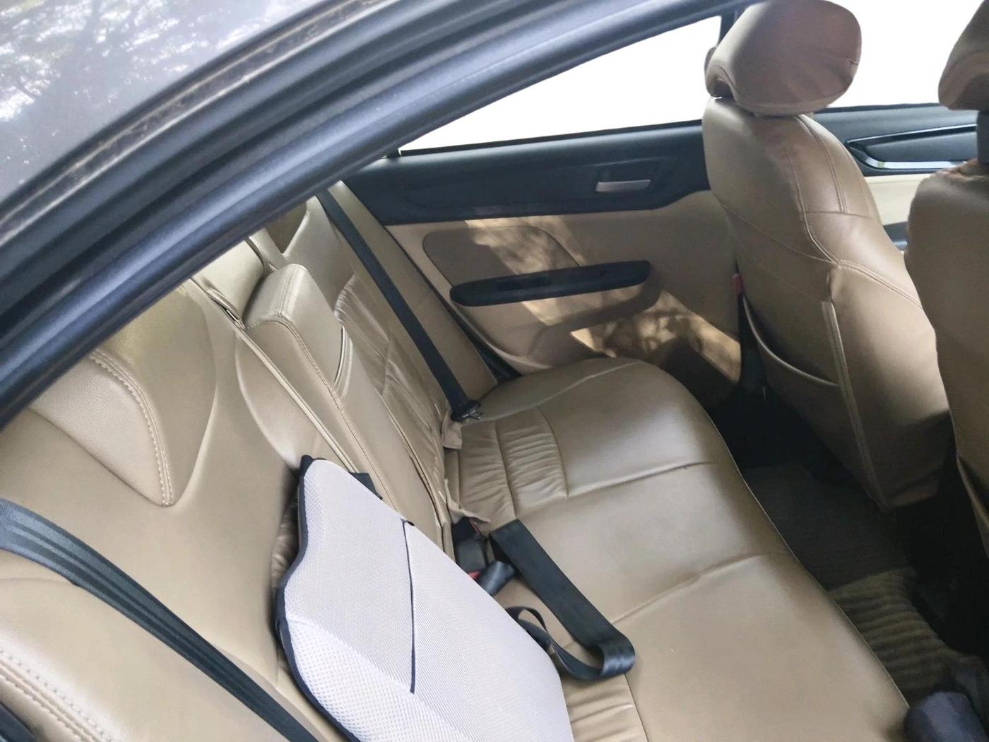 2019 Honda Amaze 1.2L I-VTEC V, Petrol, Manual, 51,059 km, interior