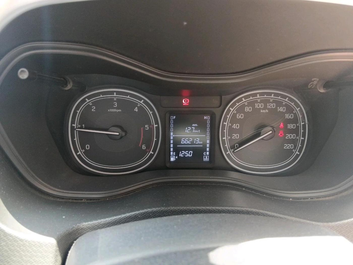 2017 Maruti Vitara Brezza VDI (O), Diesel, Manual, 66,213 km, interior