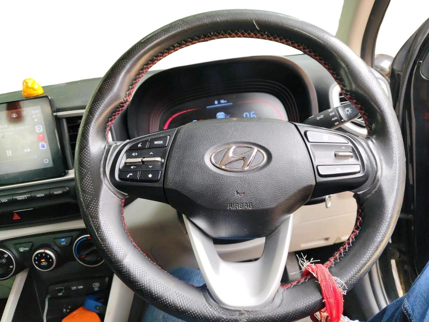 2023 Hyundai VENUE S 1.2, Petrol, Manual, 58,071 km, interior